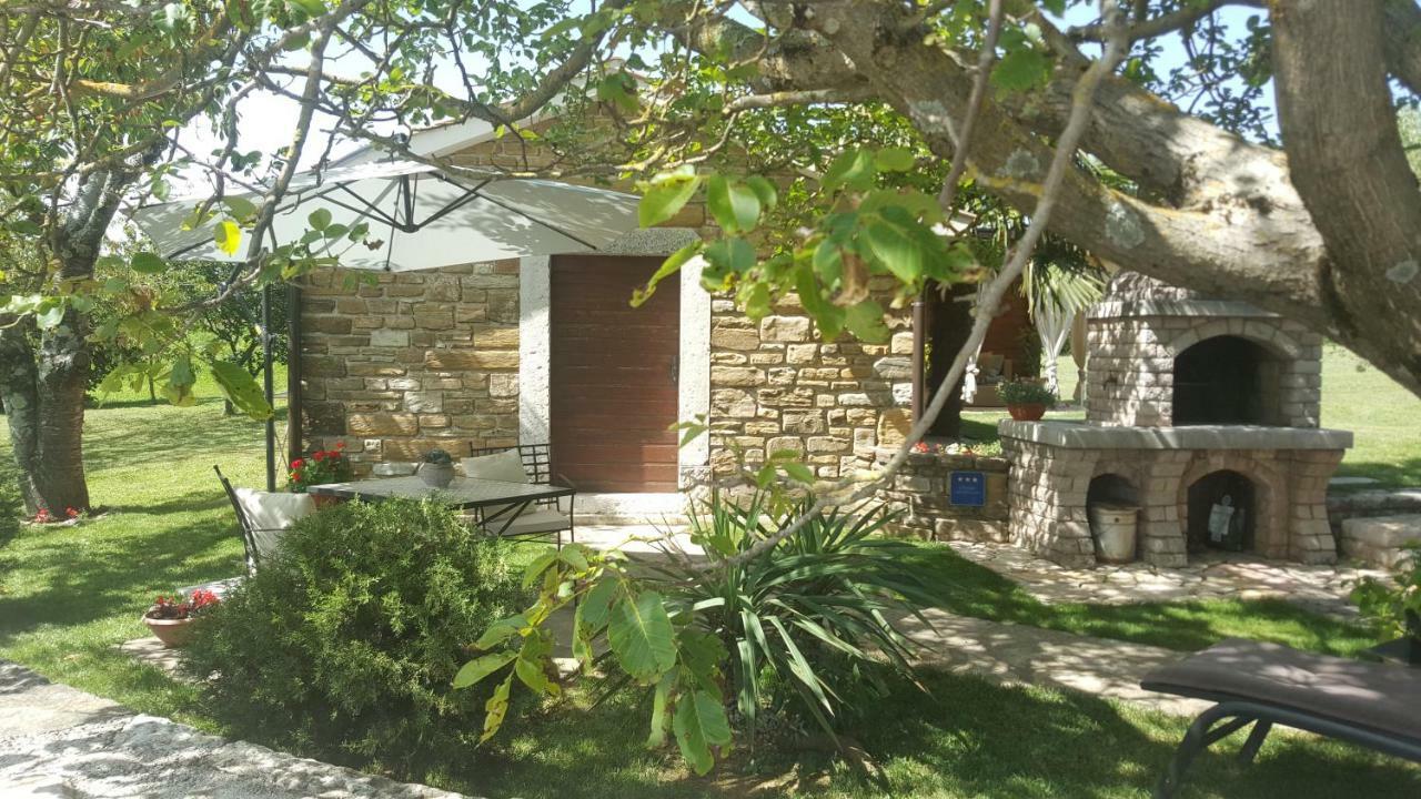 Studio Apartment Cami - Cottage With A Soul Gračišće Exterior foto